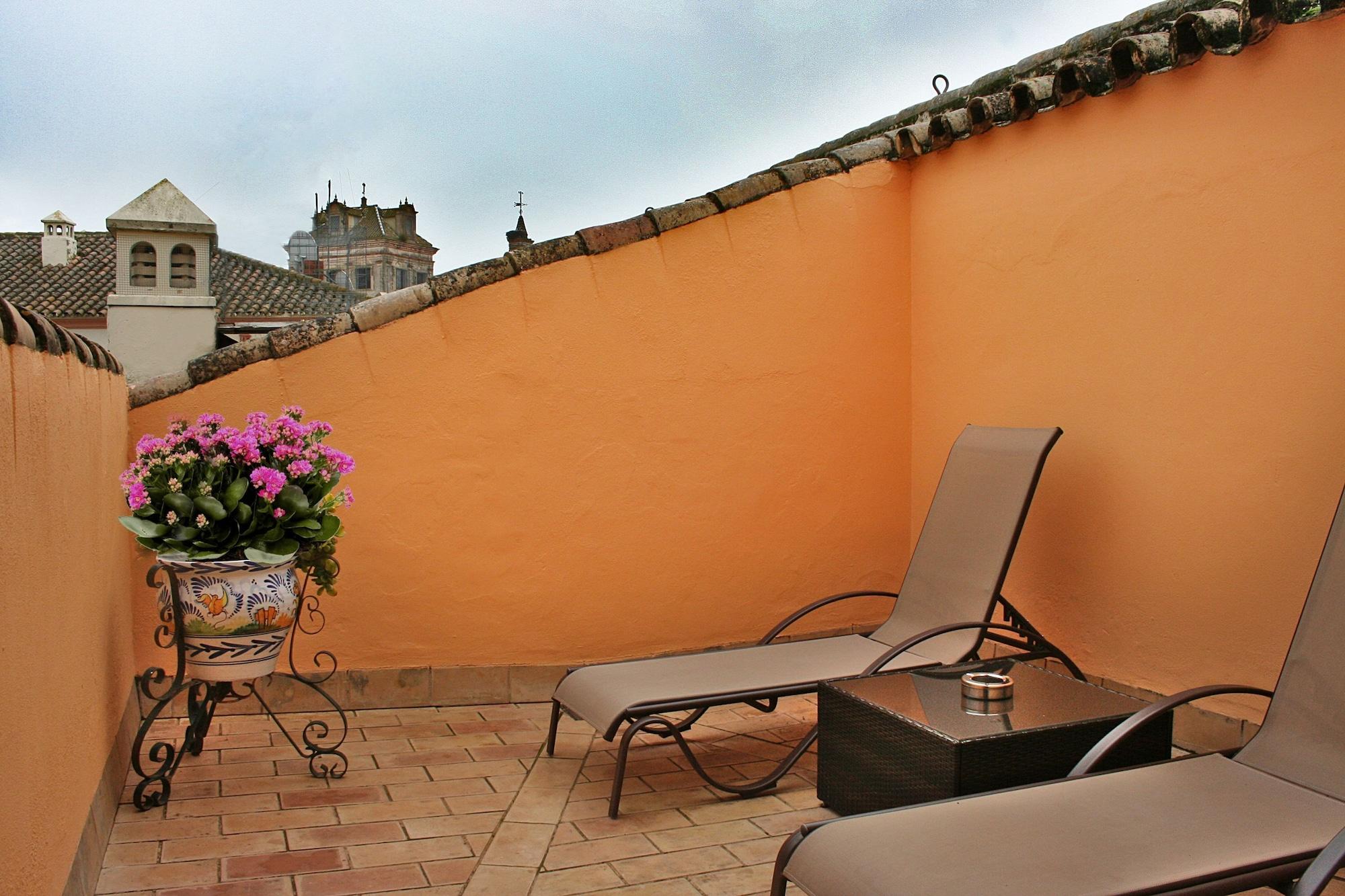 Hotel Alcazar De La Reina Carmona  Exteriör bild