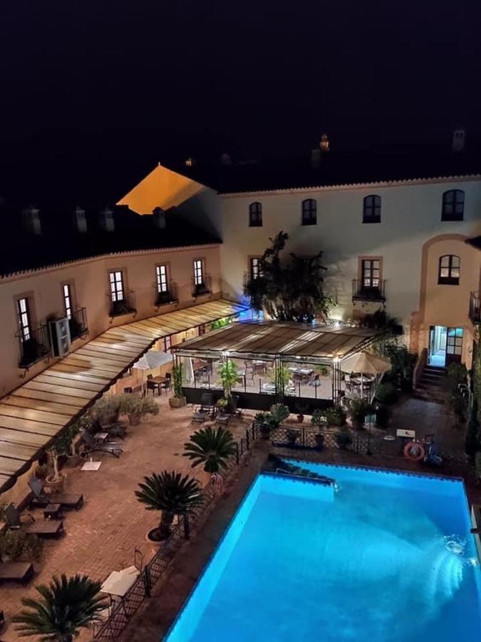 Hotel Alcazar De La Reina Carmona  Exteriör bild