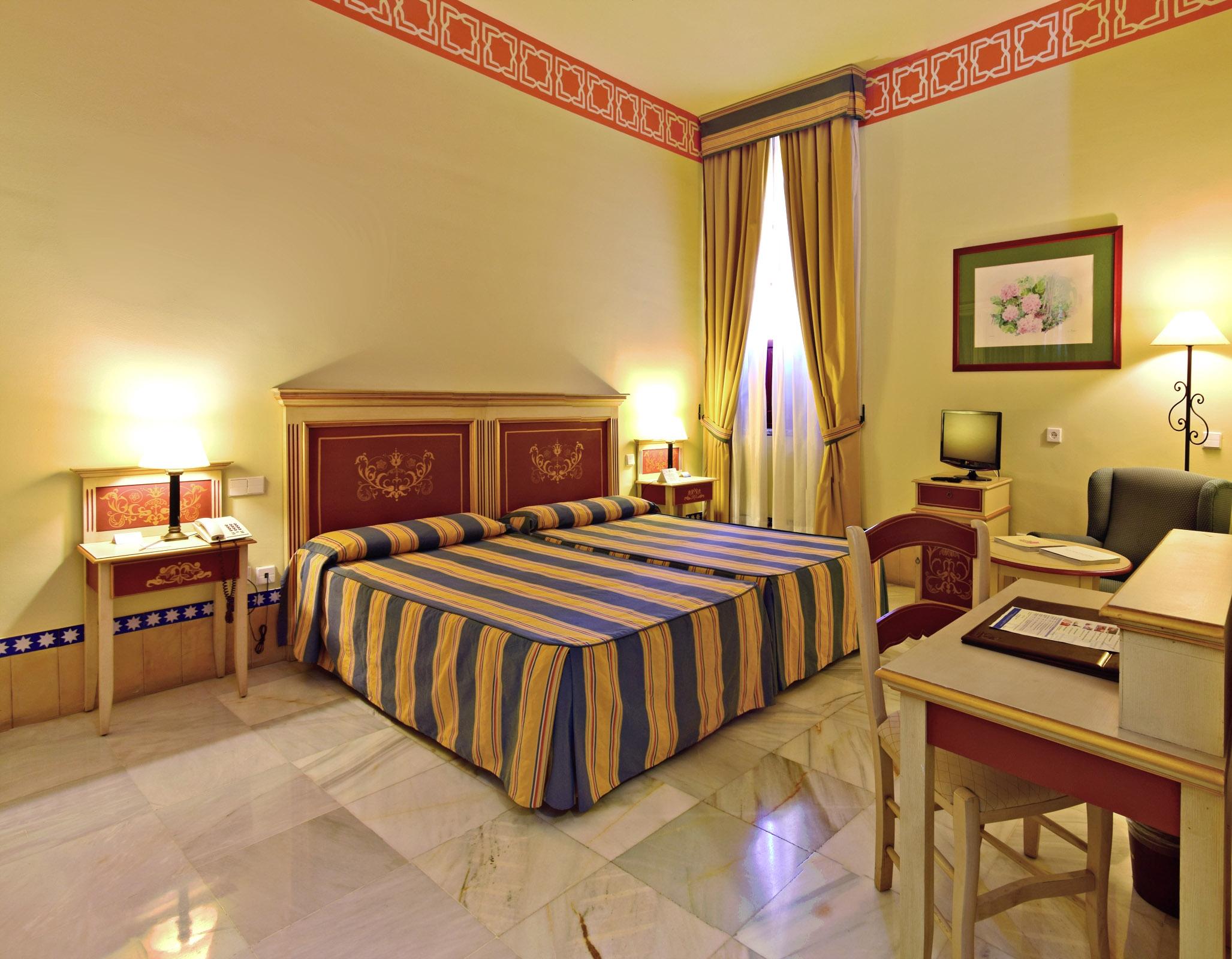 Hotel Alcazar De La Reina Carmona  Exteriör bild