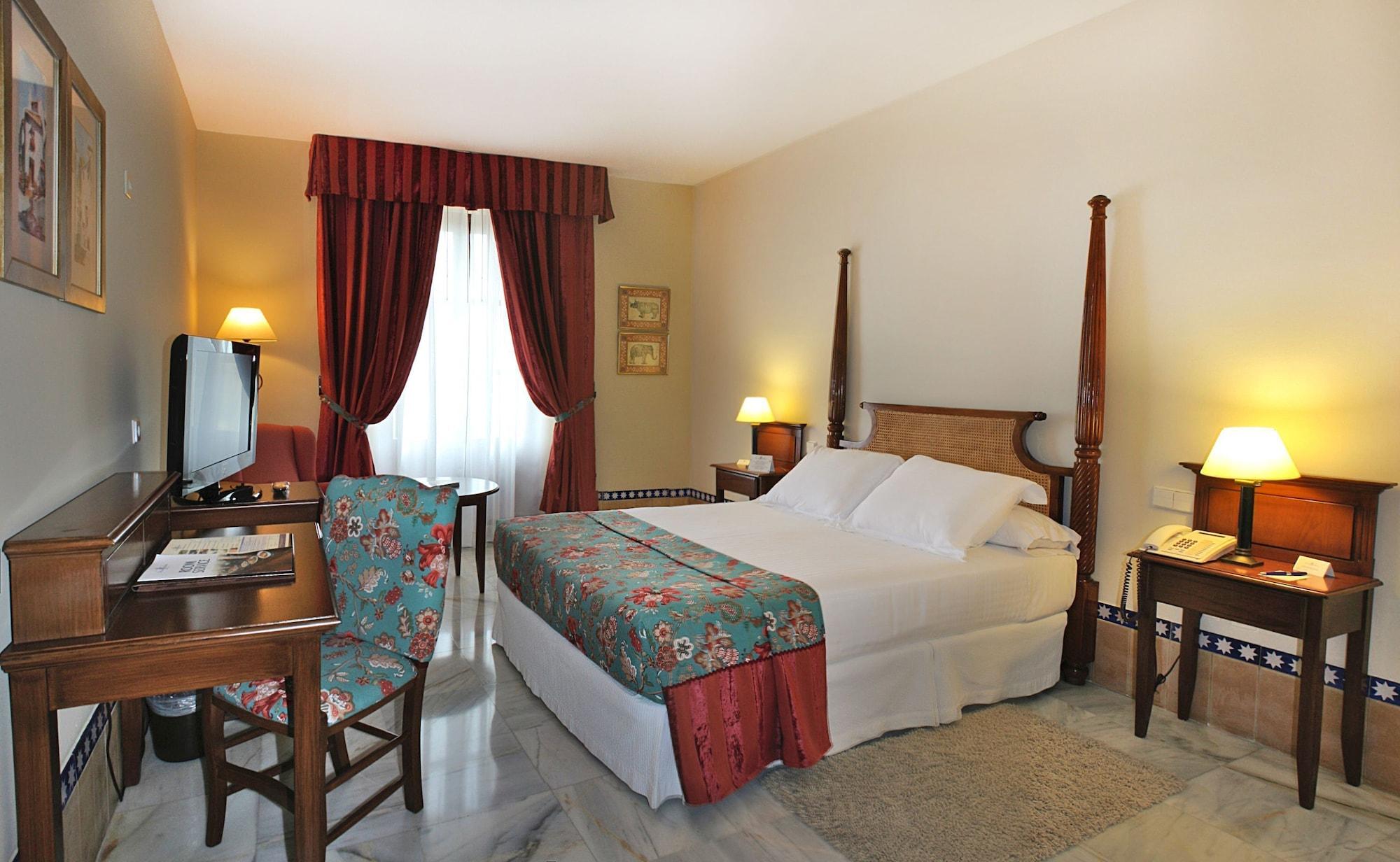 Hotel Alcazar De La Reina Carmona  Exteriör bild