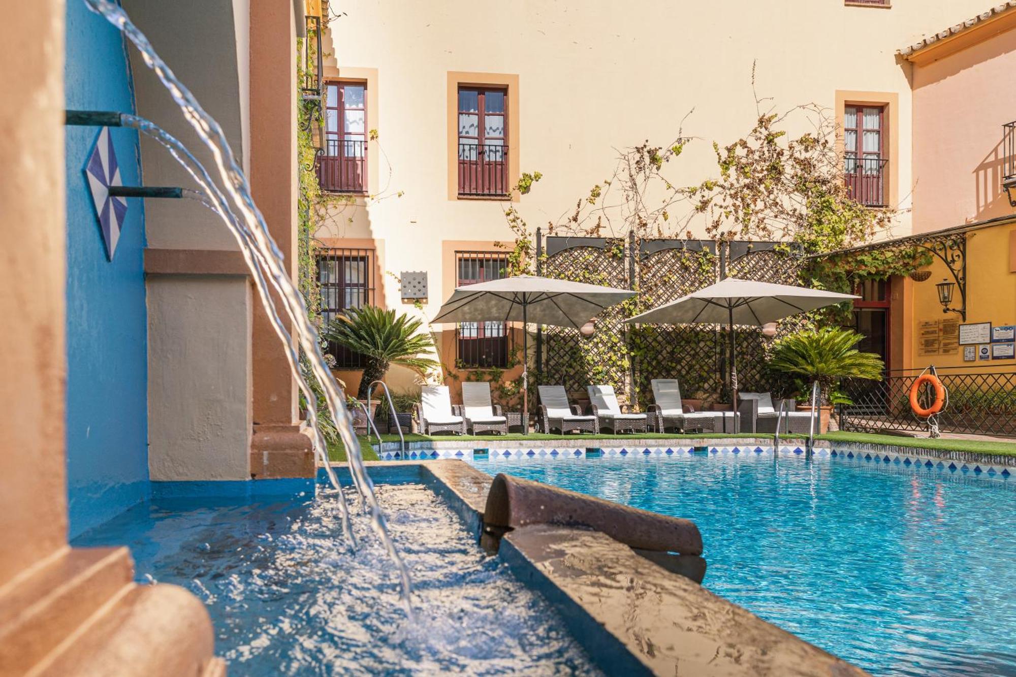 Hotel Alcazar De La Reina Carmona  Exteriör bild